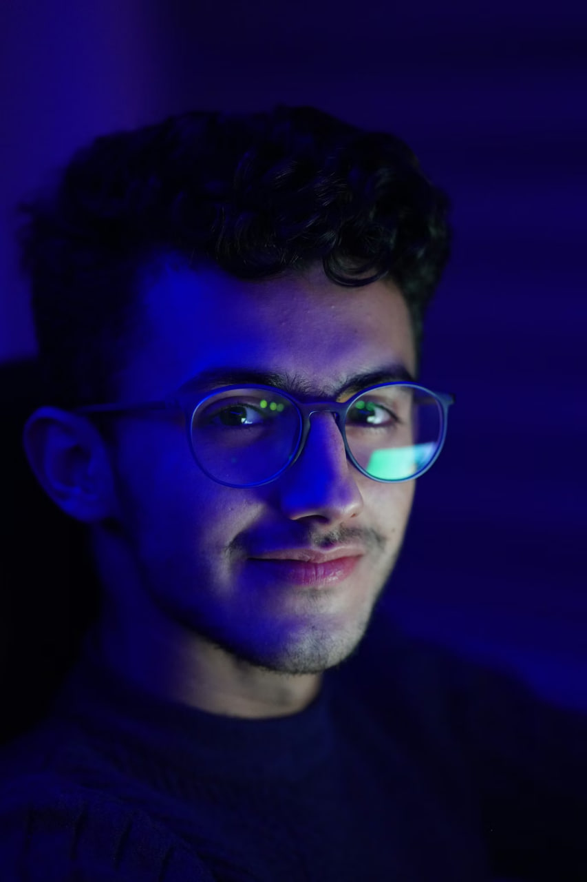 Compoziție abstractă luminoasă reprezentând rutina vizuală